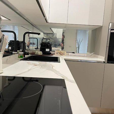 Апартаменти Kibilu - San Donato Vicinanze Irccs Policlinico Сан-Донато-Міланезе Екстер'єр фото
